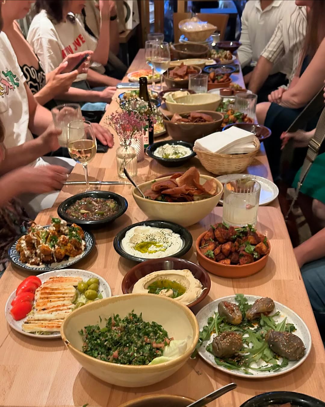 من الجَمعات الحلوة في رِواق! 🥰🧿🪬🙌🏾 Some lovely gatherings at Riwaq! 🌻💜