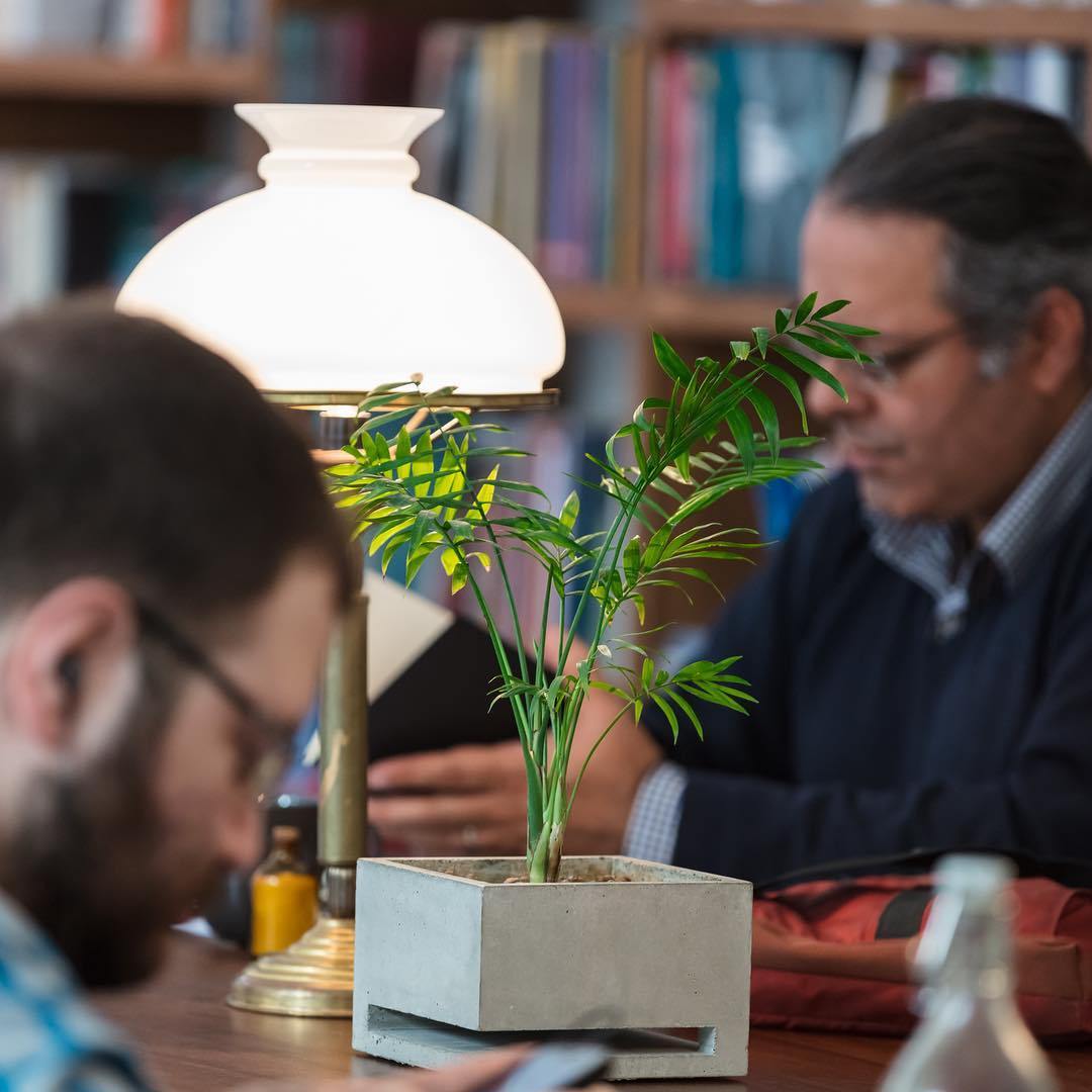 Photo by Vartan Book Cafe in Vartan Bookcafe کافه کتاب وارطان.